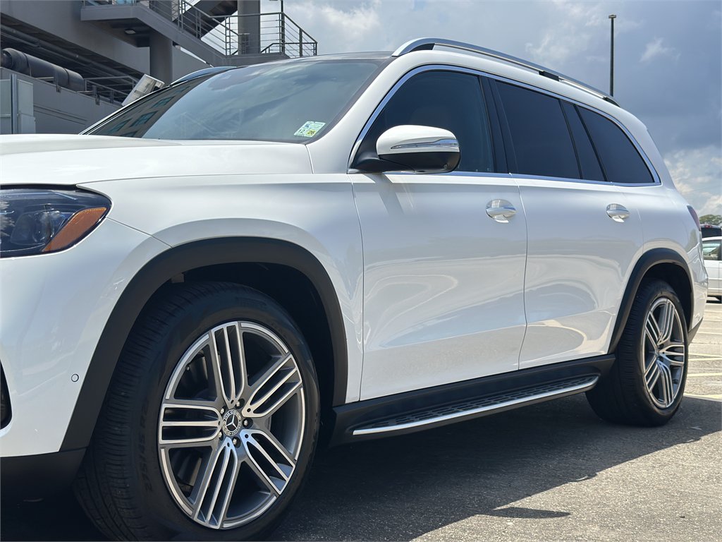 Used 2024 Mercedes-Benz GLS 450 4MATIC image 26