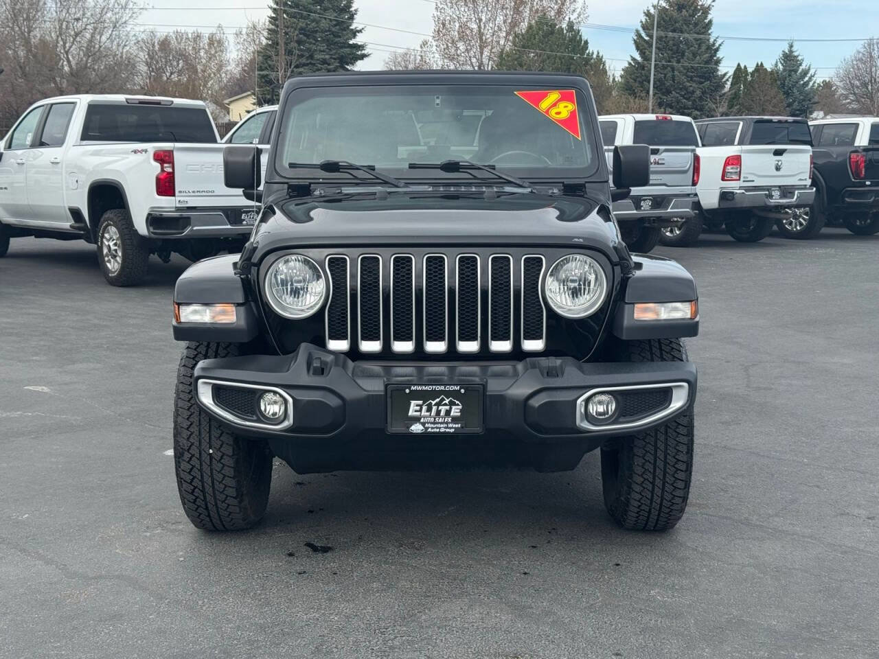 Used 2018 Jeep Wrangler Unlimited Sahara w/ Uconnect 4C Nav & Sound Group image 2