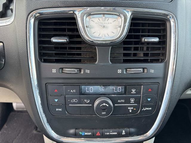 Used 2016 Chrysler Town & Country Touring image 25