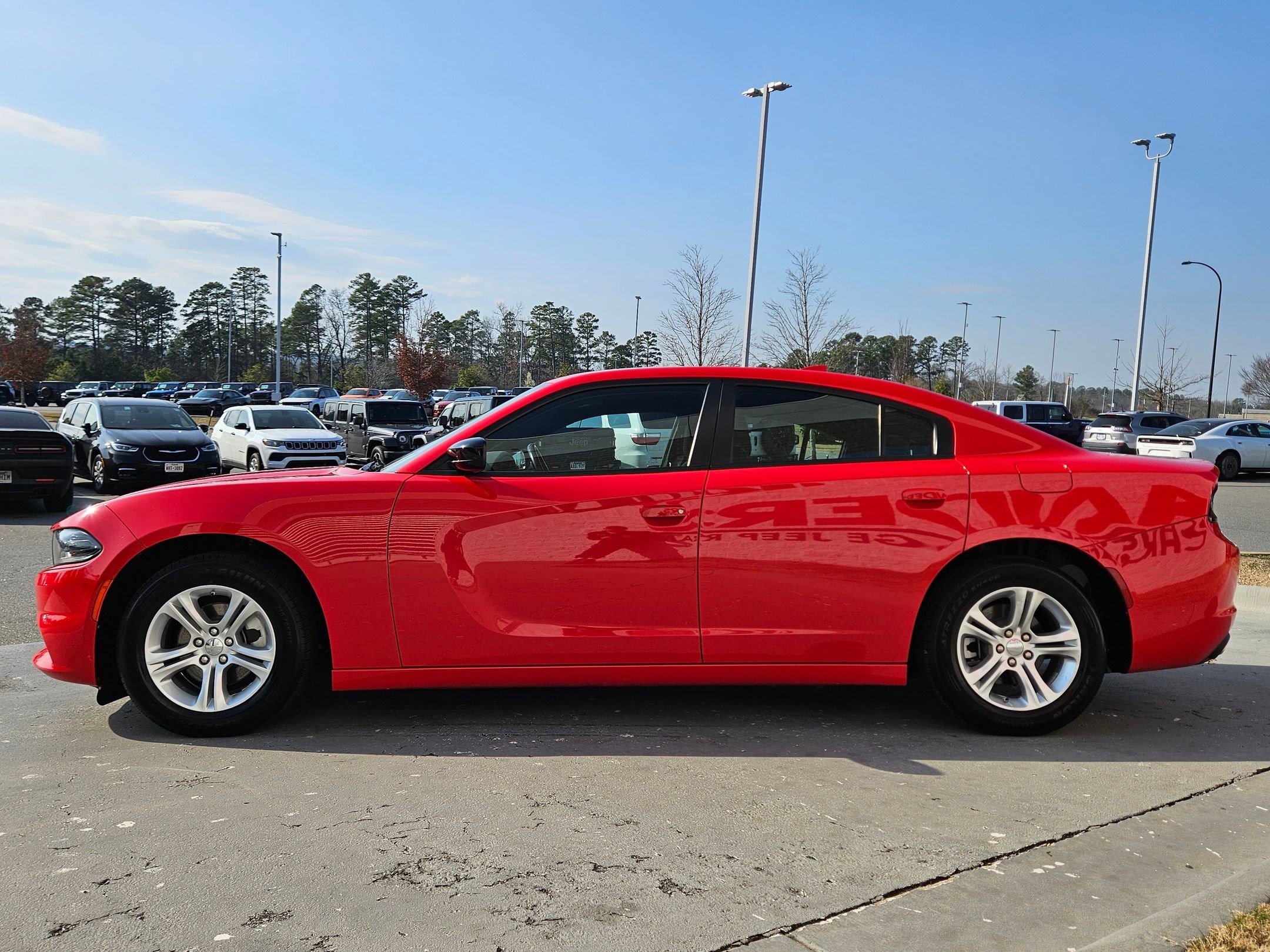 Used 2023 Dodge Charger SXT image 4