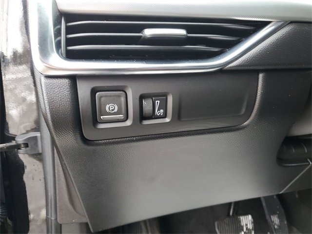 Certified 2023 Cadillac XT4 Premium Luxury w/ Cold Weather Package image 8