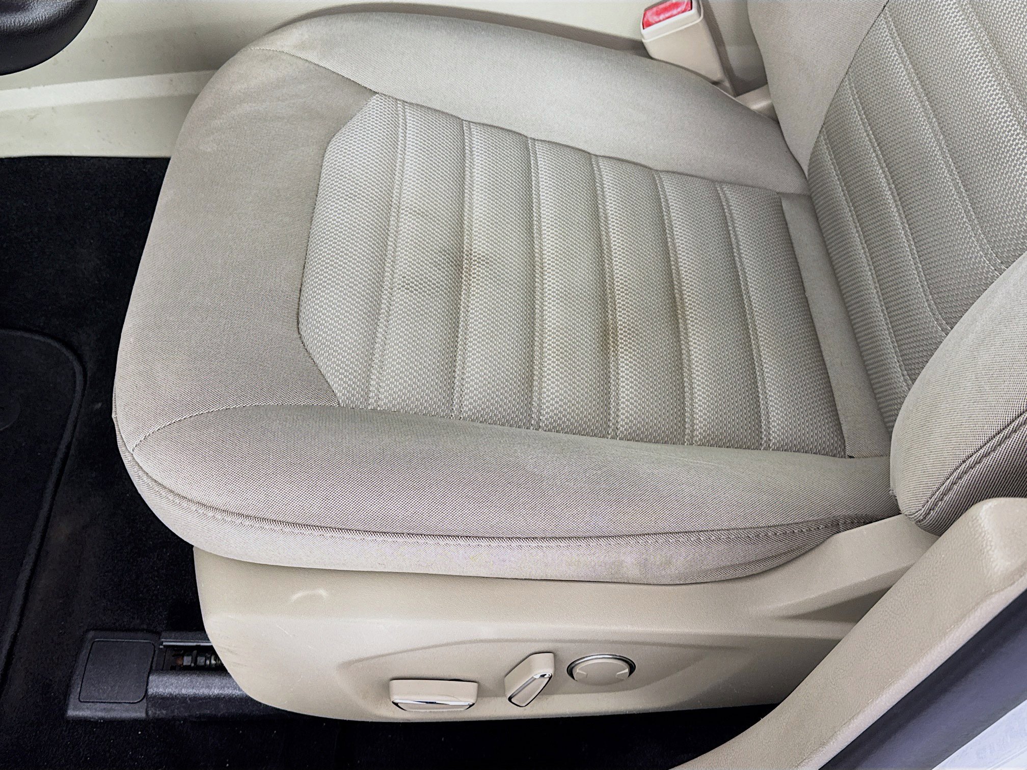 Used 2019 Ford Fusion SE image 19