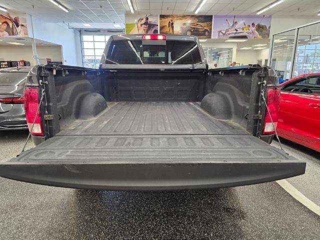 Used 2019 RAM 1500 Classic SLT image 36