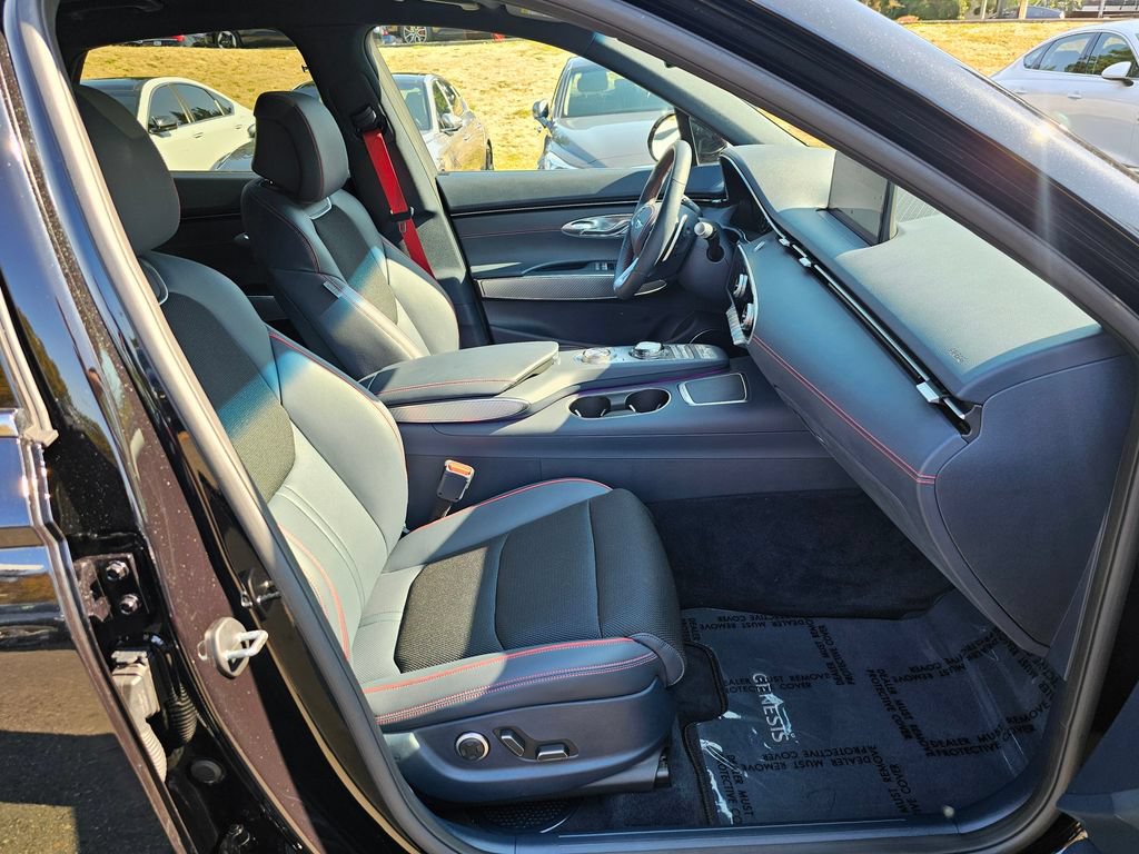 Certified 2025 Genesis GV70 3.5T Sport AWD/4WD image 29