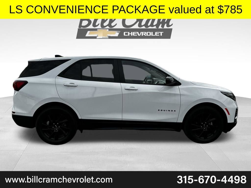Used 2023 Chevrolet Equinox LS w/ LS Convenience Package FWD image 3