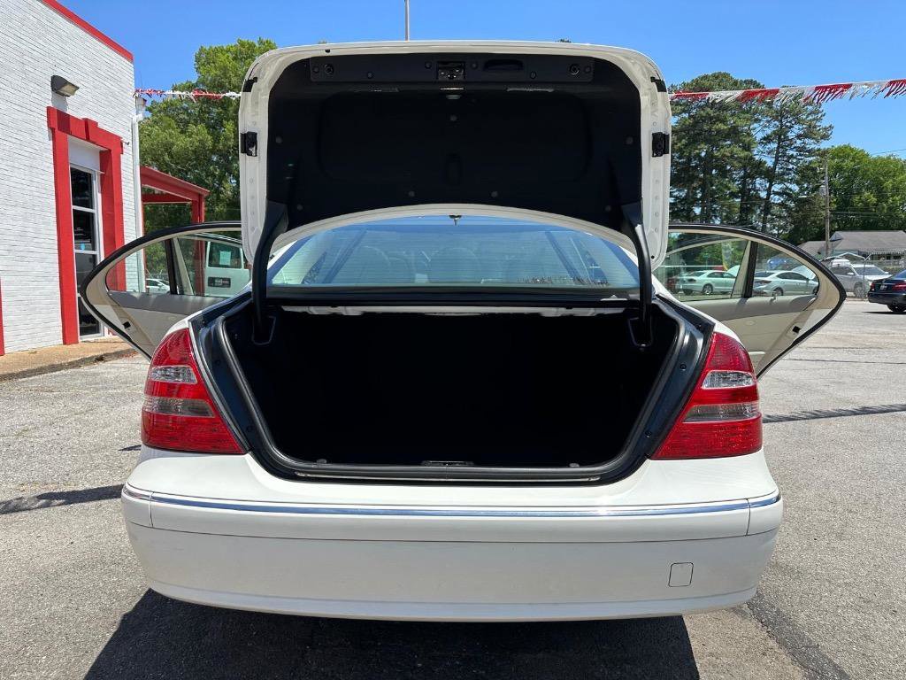 Used 2006 Mercedes-Benz E 350 Sedan image 31