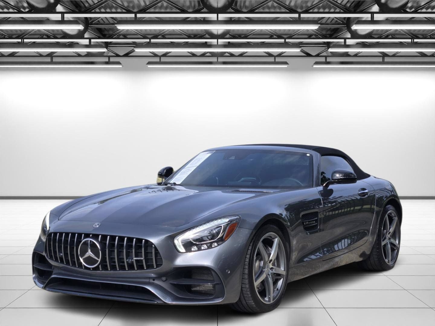 Used 2018 Mercedes-Benz AMG GT Roadster image 5