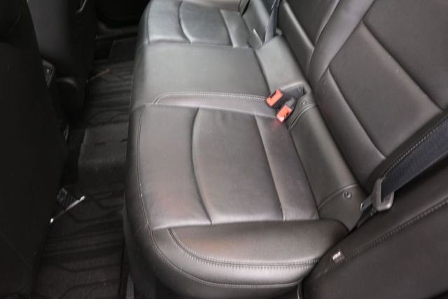 Used 2018 Chevrolet Cruze Premier FWD image 21