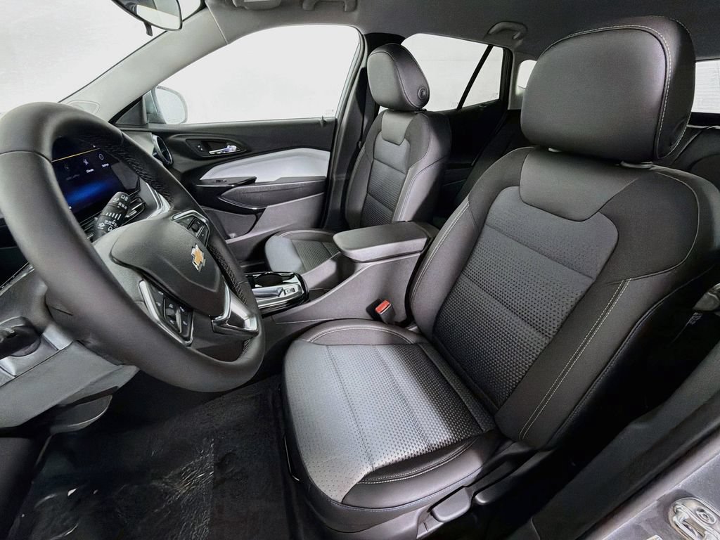 New 2026 Chevrolet Trax LT w/ Driver Confidence Package FWD image 20