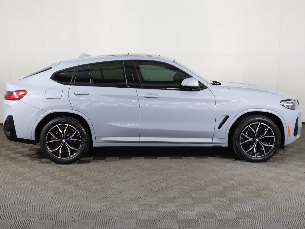 Used 2025 BMW X4 xDrive30i AWD/4WD image 21