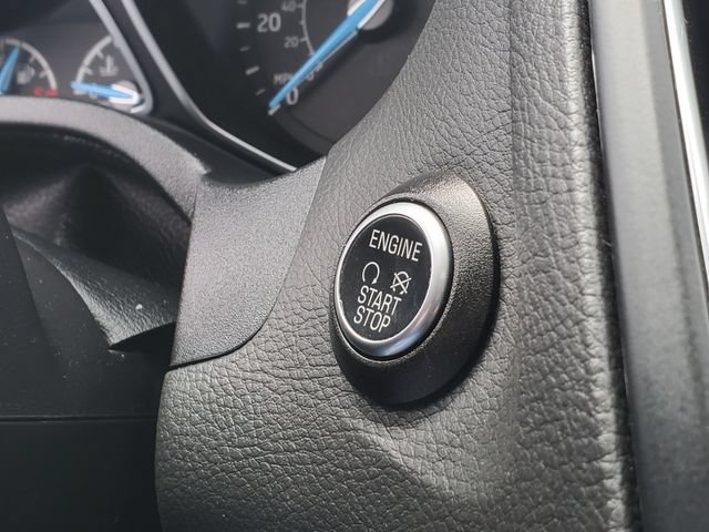 Used 2018 Ford Focus Titanium FWD image 26