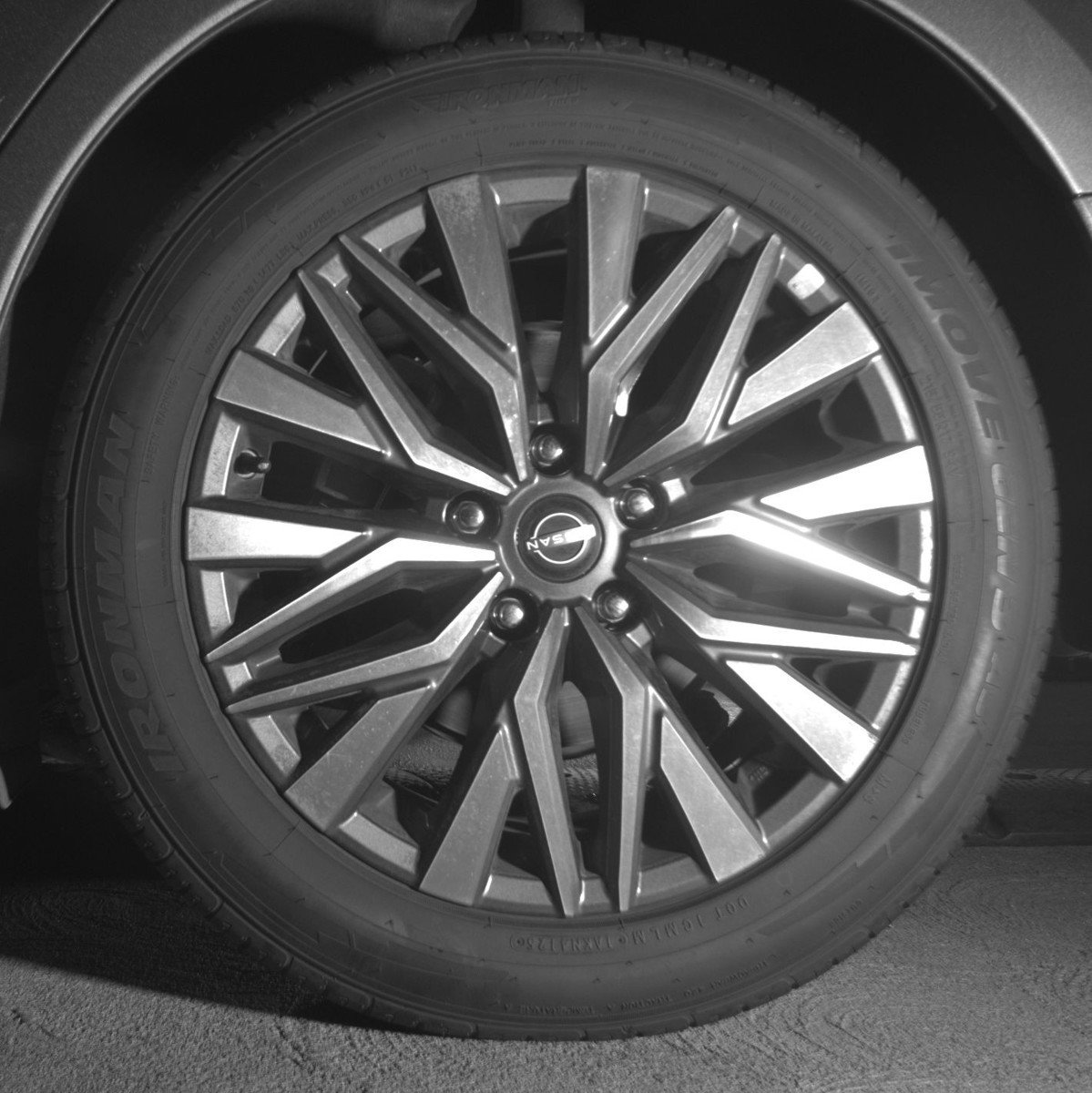 Used 2025 Nissan Altima 2.5 SV FWD image 14