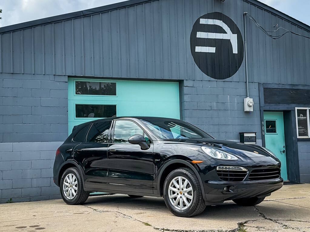 Used 2014 Porsche Cayenne Diesel AWD/4WD image 1
