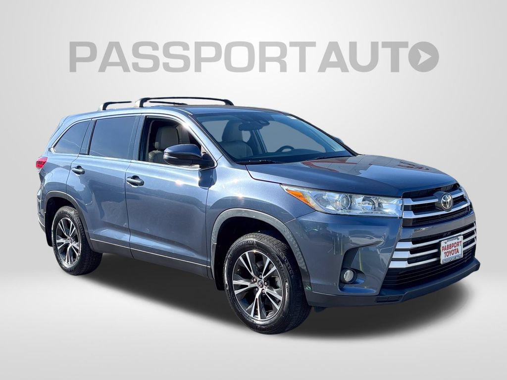 Used 2019 Toyota Highlander Plus AWD/4WD image 11
