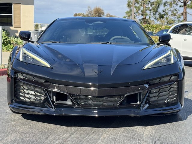 Used 2025 Chevrolet Corvette Z06 w/ Stealth Interior Trim Package RWD image 3