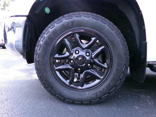 Used 2020 Toyota Tundra SR5 AWD/4WD image 25