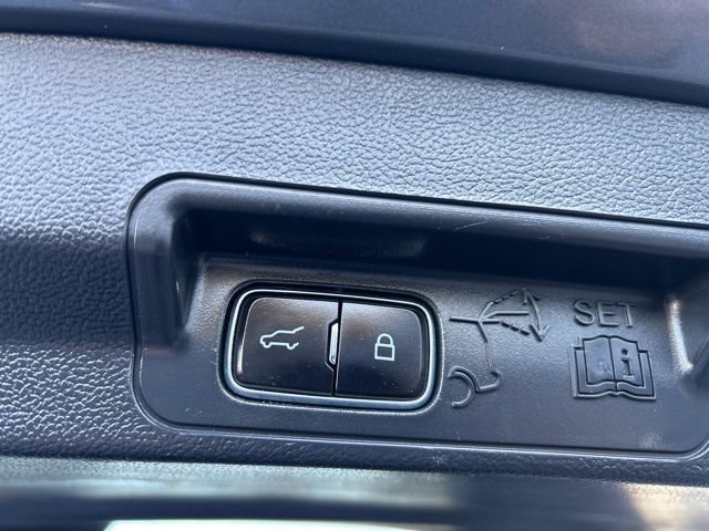 Used 2023 Ford Explorer XLT w/ Equipment Group 202A image 30