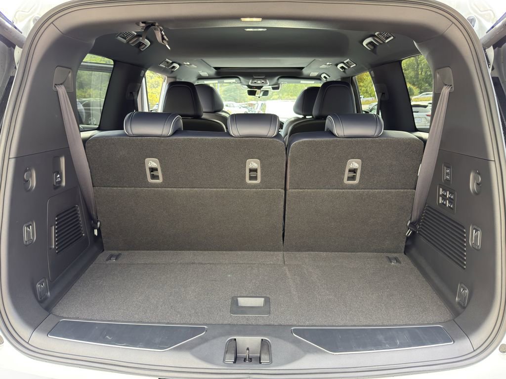 New 2026 INFINITI QX80 4WD w/ Sport Exterior Package image 13