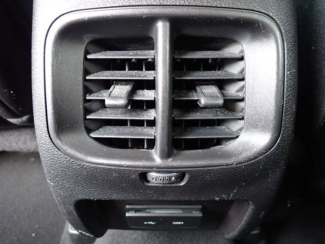 Used 2019 Jeep Cherokee Latitude Plus w/ Cold Weather Group image 19