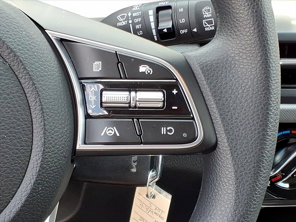 Used 2025 Kia Seltos LX AWD/4WD image 17