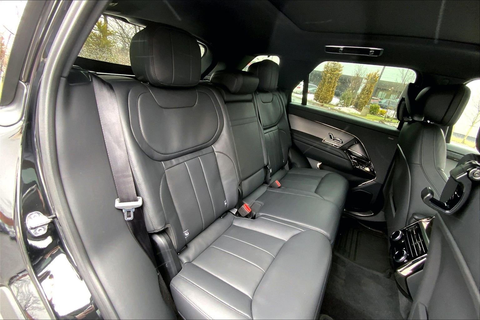 Used 2024 Land Rover Range Rover Sport SE image 19