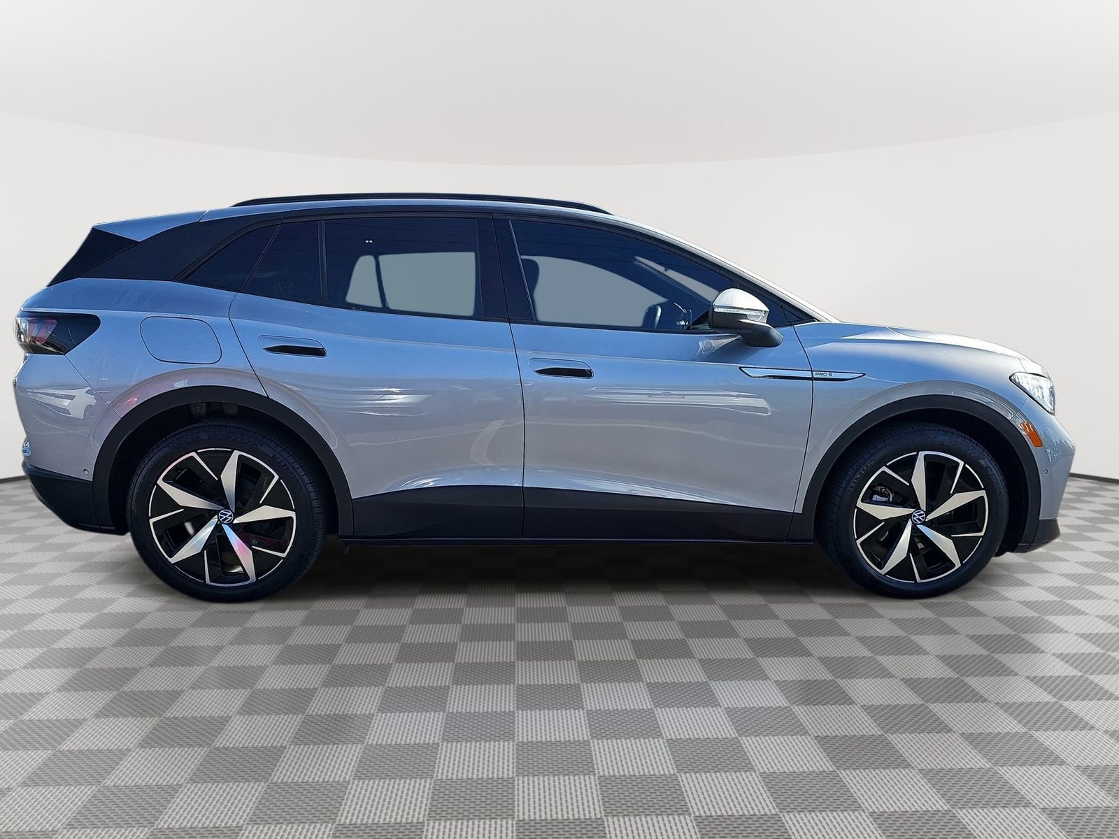 Used 2023 Volkswagen ID.4 Pro S image 4