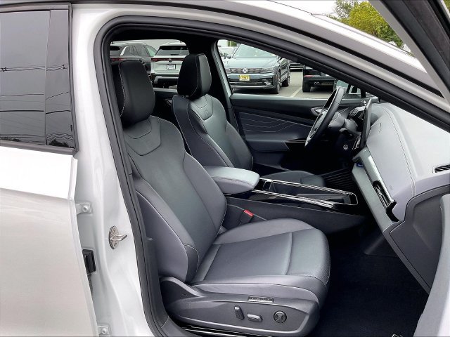 Used 2023 Volkswagen ID.4 S RWD image 16