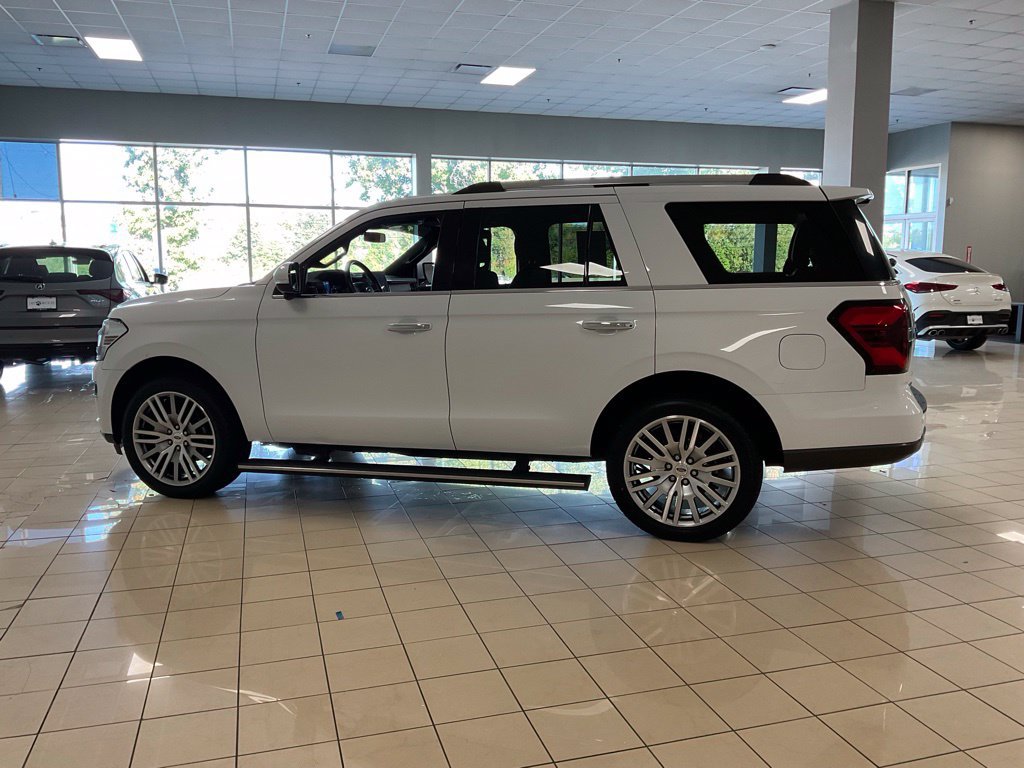 Used 2023 Ford Expedition Limited AWD/4WD image 5