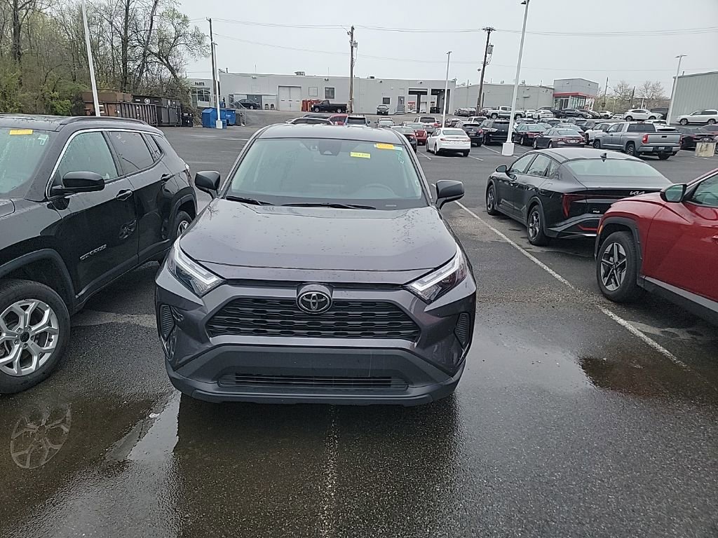 Used 2025 Toyota RAV4 LE image 12