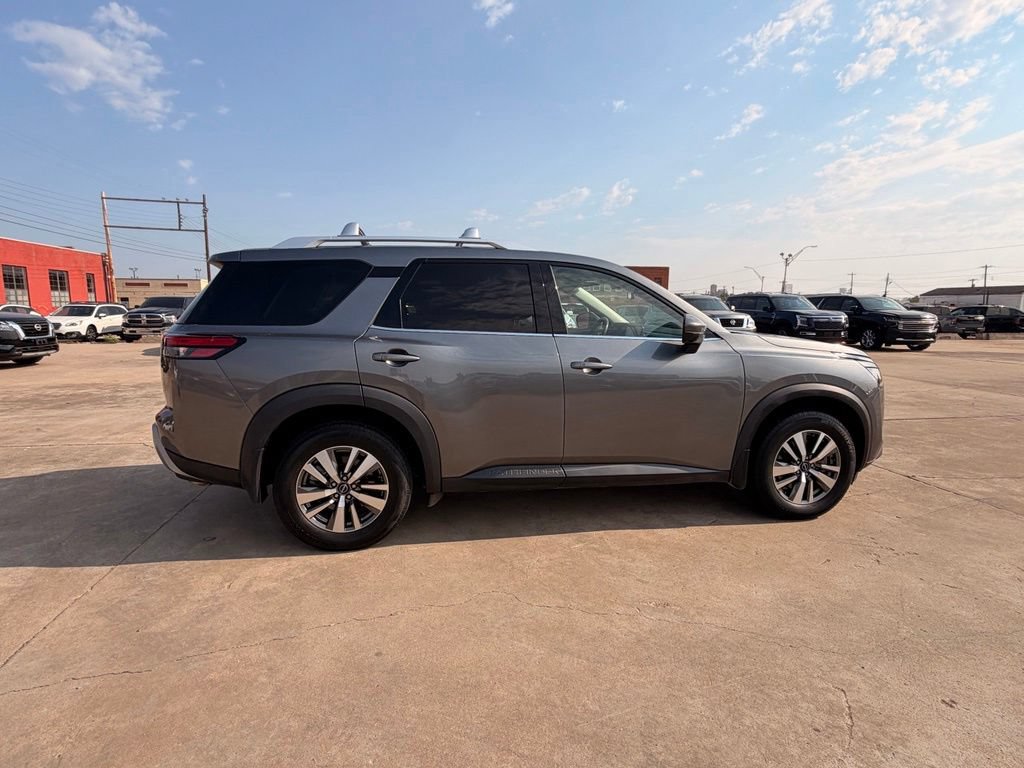 Certified 2023 Nissan Pathfinder SL AWD/4WD image 8