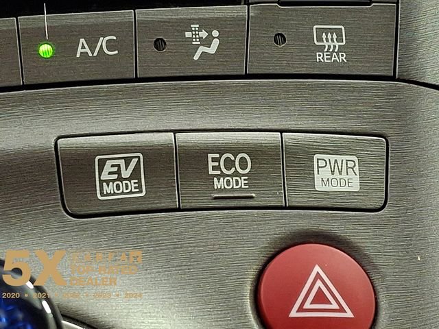 Used 2014 Toyota Prius Two image 28