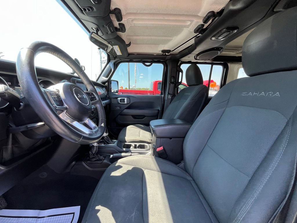 Used 2019 Jeep Wrangler Unlimited Sahara w/ Safety Group AWD/4WD image 17