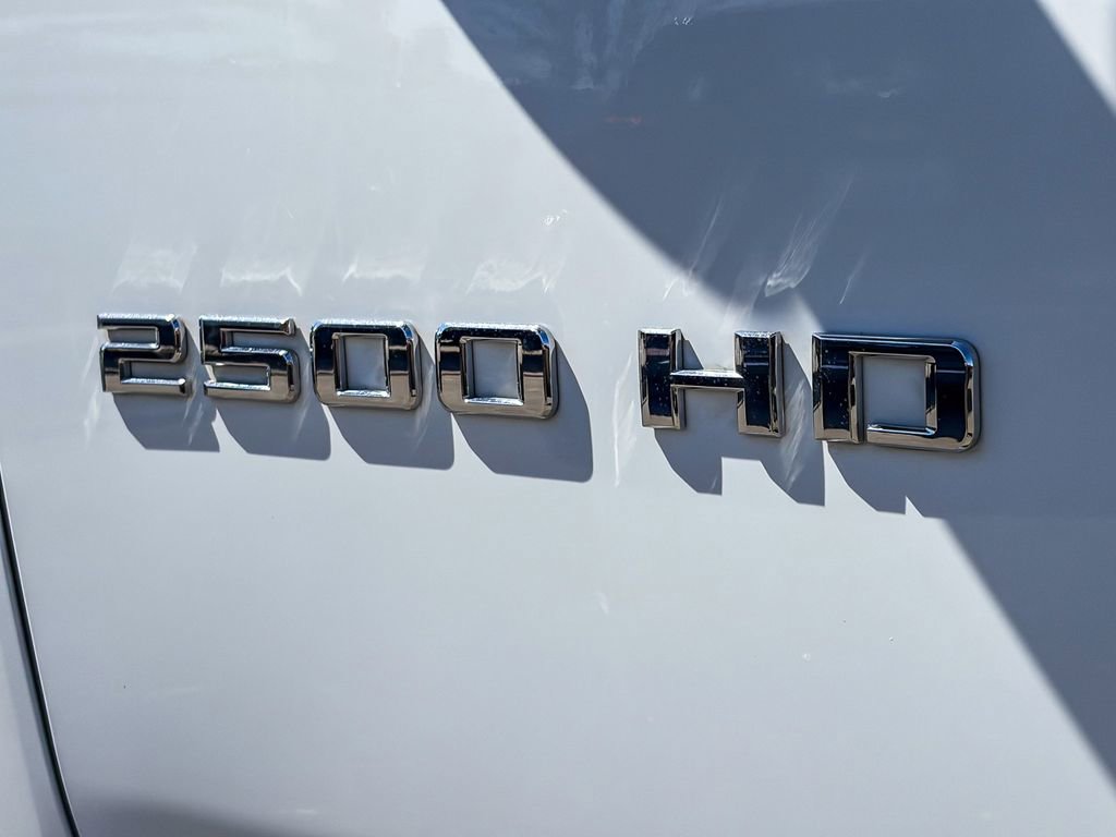 Used 2025 Chevrolet Silverado 2500 LT w/ Convenience Package AWD/4WD image 11