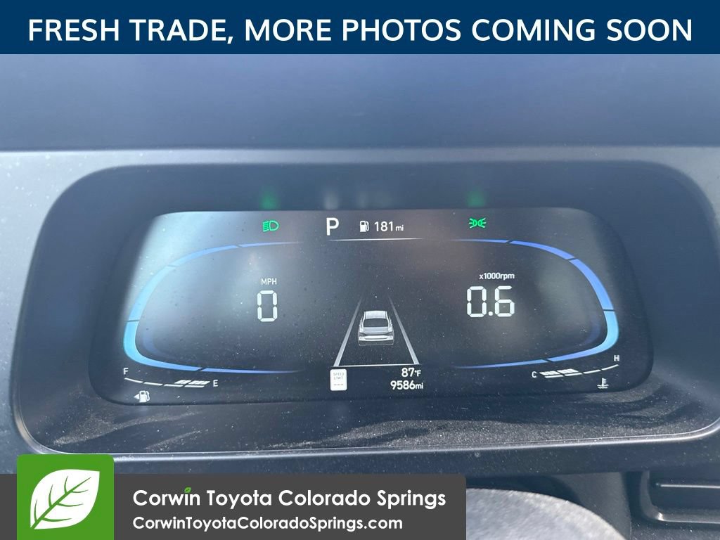 Used 2025 Hyundai Elantra Sport FWD image 10