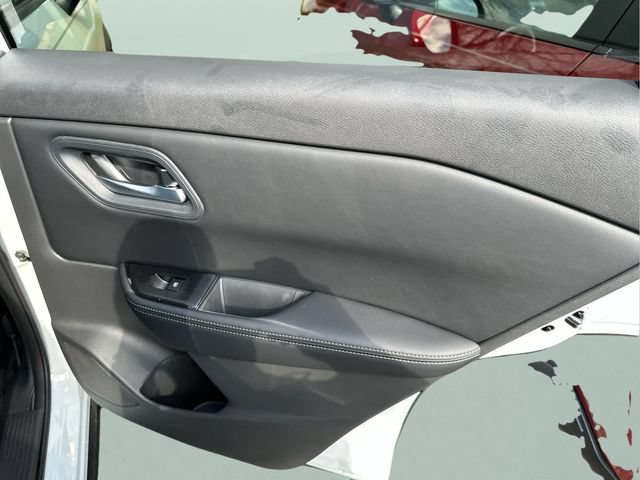 Certified 2025 Nissan Rogue SV AWD/4WD image 20