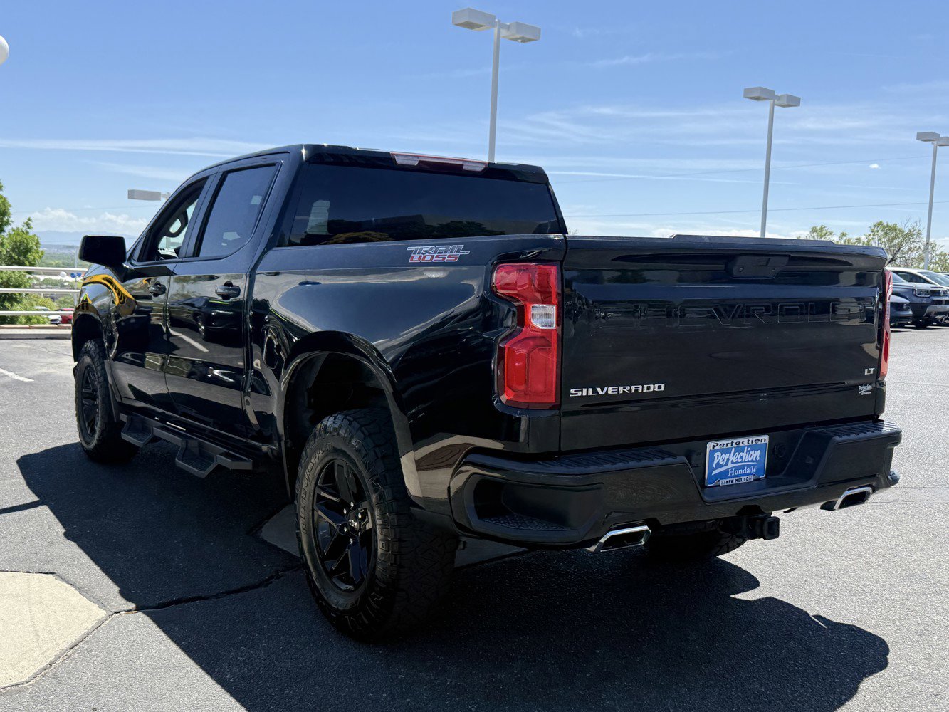 Used 2020 Chevrolet Silverado 1500 LT Trail Boss AWD/4WD image 7
