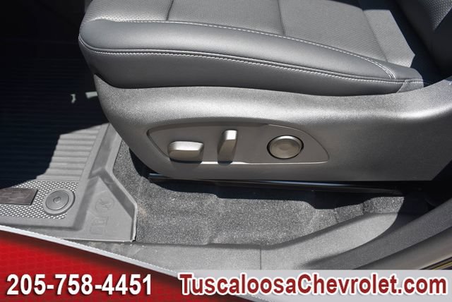 New 2026 Chevrolet Traverse LT w/ LPO, Floor Liner Package FWD image 17