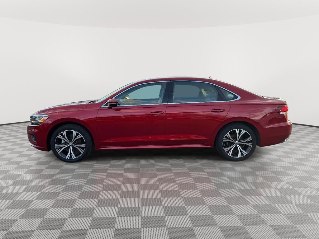 Used 2022 Volkswagen Passat 2.0T SE image 4