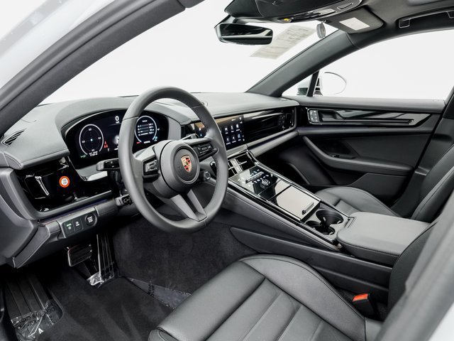 Certified 2025 Porsche Panamera 4 AWD/4WD image 4