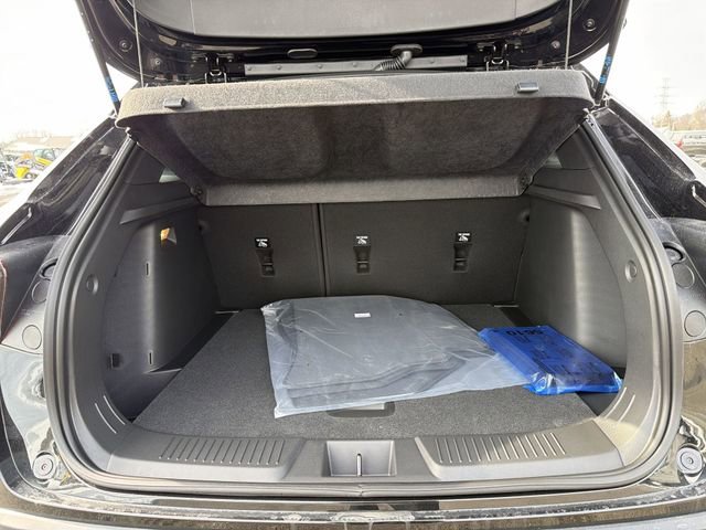 New 2026 Chevrolet Trax RS w/ Sunroof Package image 17