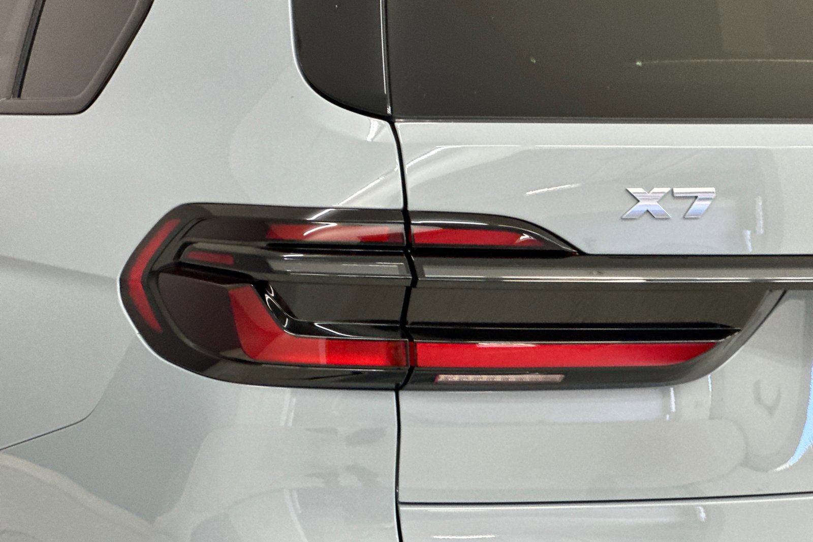 New 2026 BMW X7 M60i w/ Executive Package image 12