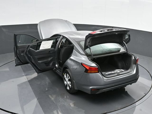 Used 2025 Nissan Altima 2.5 S FWD image 48