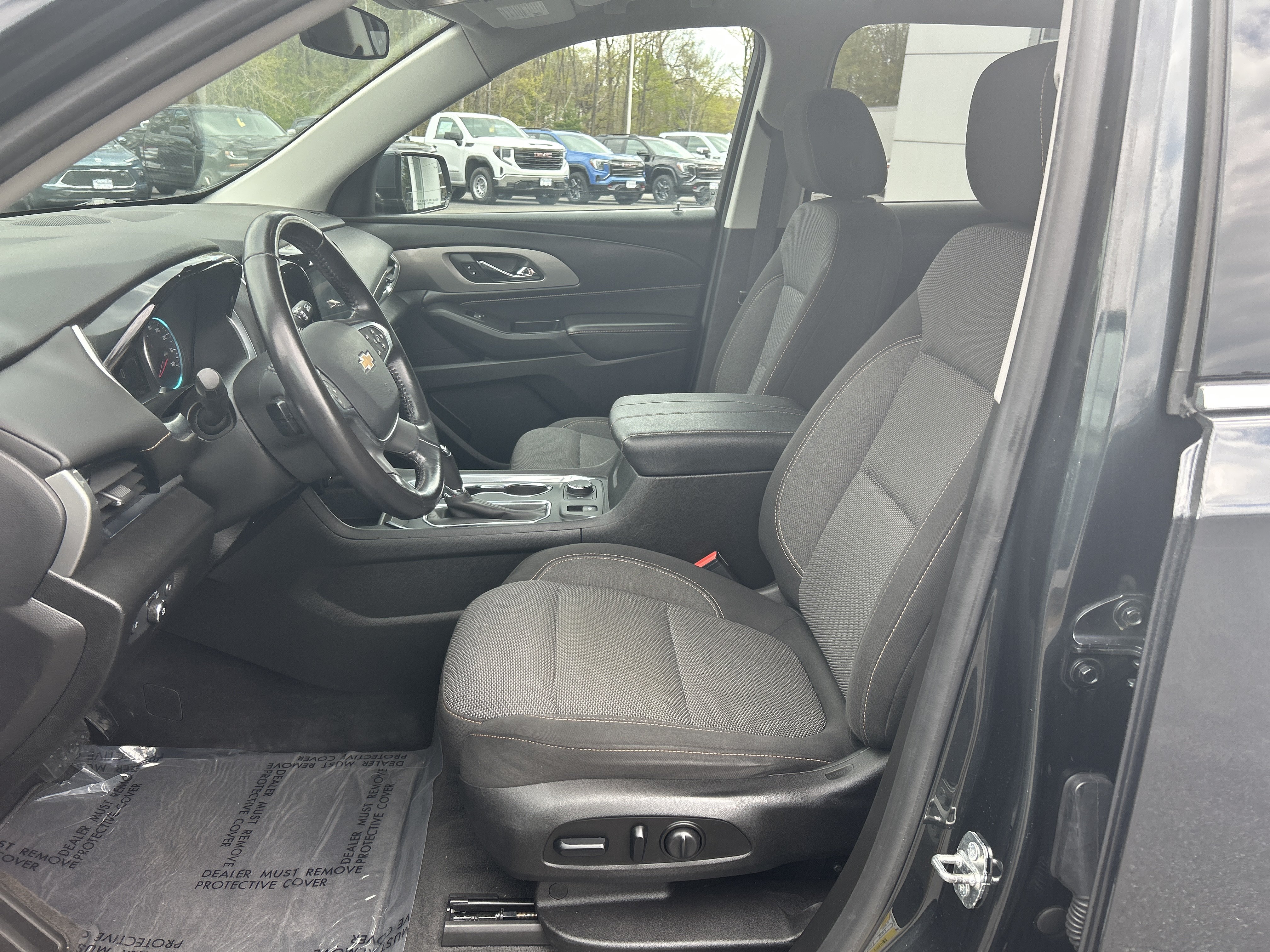 Used 2019 Chevrolet Traverse LT AWD/4WD image 17
