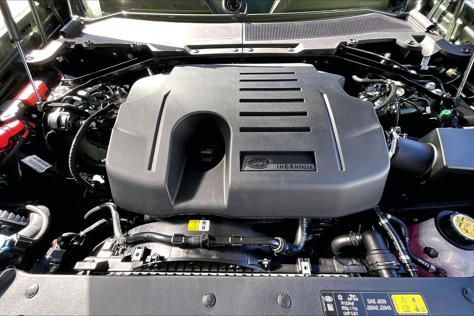 New 2026 Land Rover Defender 110 X-Dynamic SE image 11