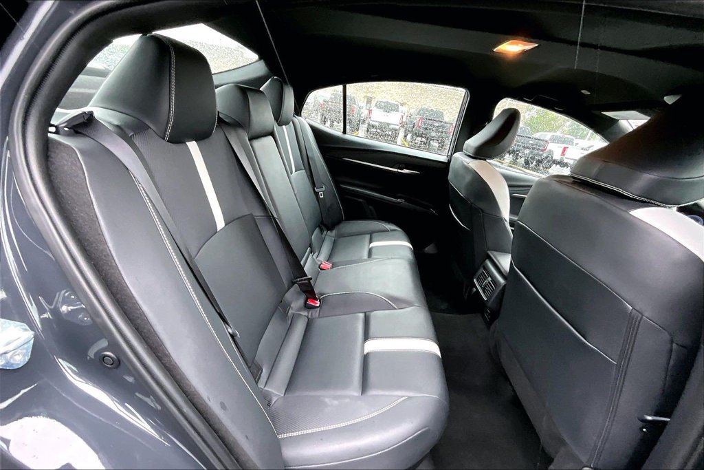 Used 2025 Toyota Camry SE FWD image 25