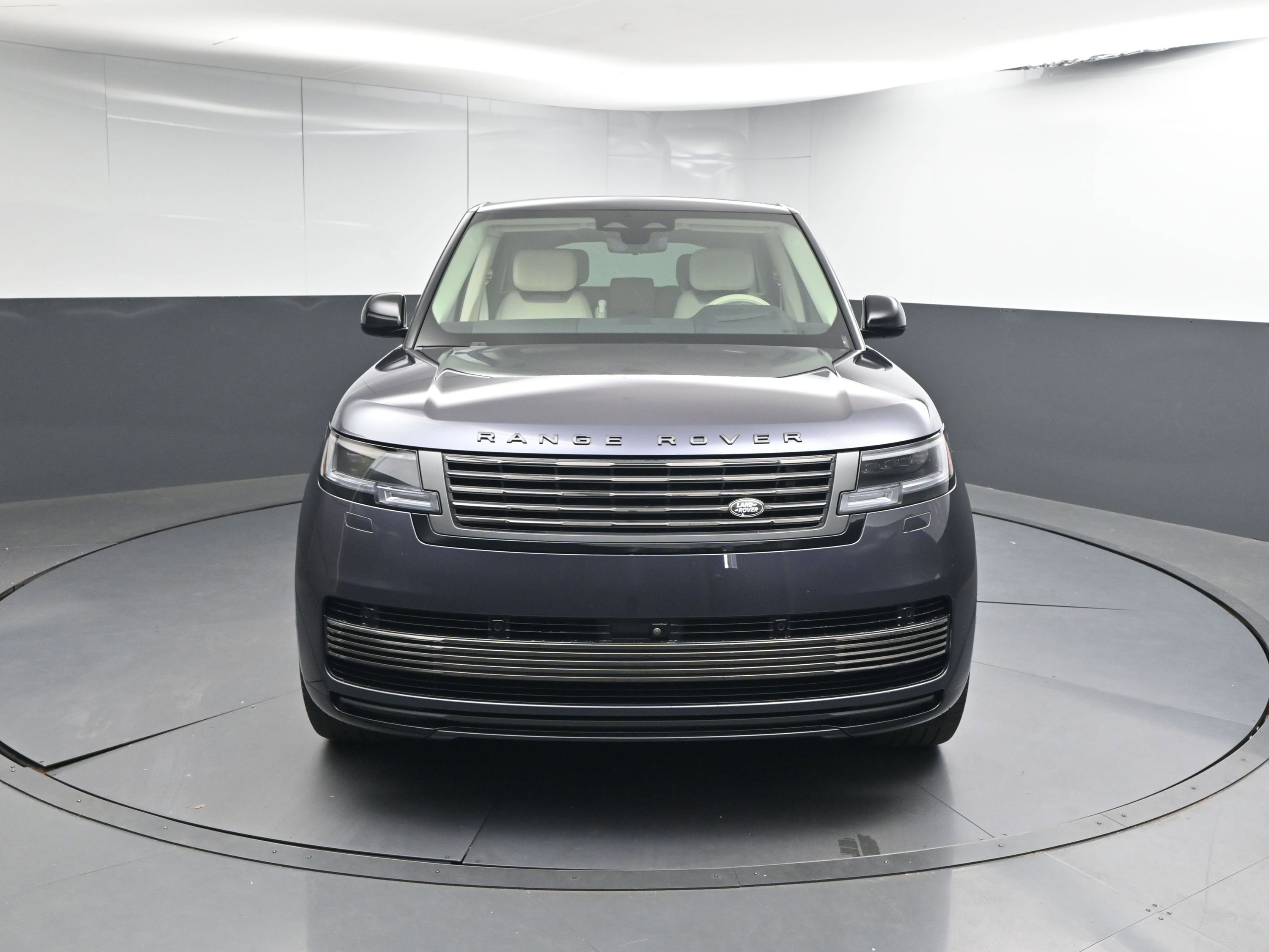 Used 2024 Land Rover Range Rover SV image 30