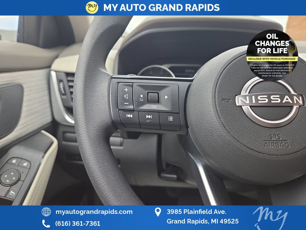 Used 2023 Nissan Rogue SV AWD/4WD image 15
