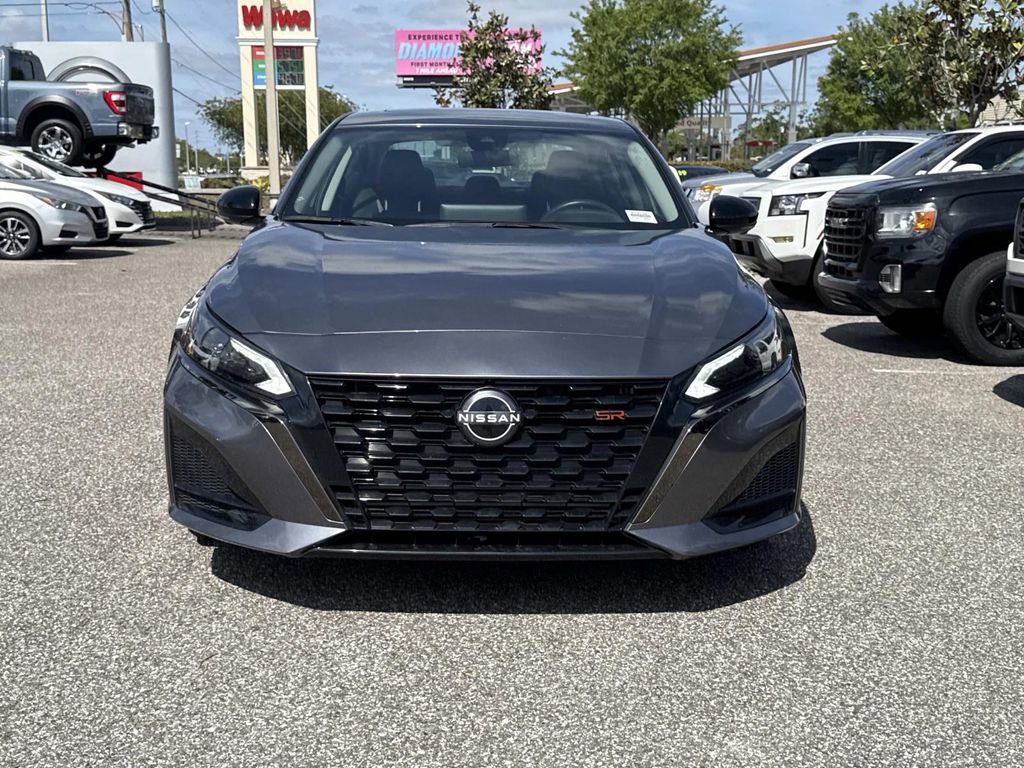 Certified 2023 Nissan Altima 2.0 SR FWD image 9