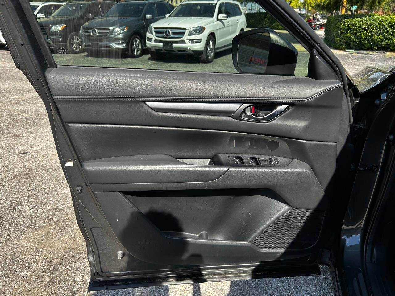 Used 2020 MAZDA CX-5 Touring image 9