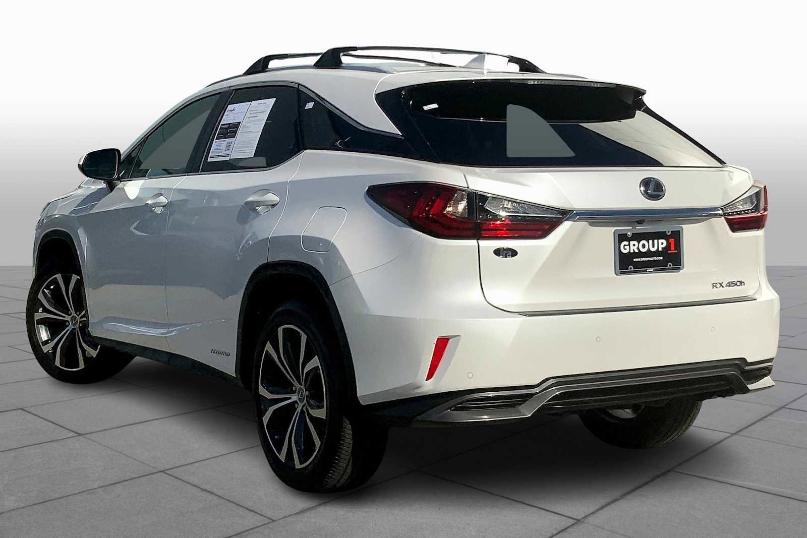 Used 2017 Lexus RX 450h AWD image 11